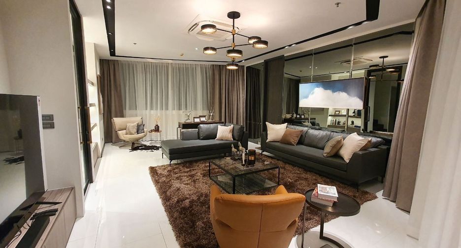 For rent and for sale 4 bedrooms condo in Khlong Toei, Bangkok
