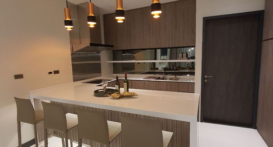 For rent and for sale 4 bedrooms condo in Khlong Toei, Bangkok