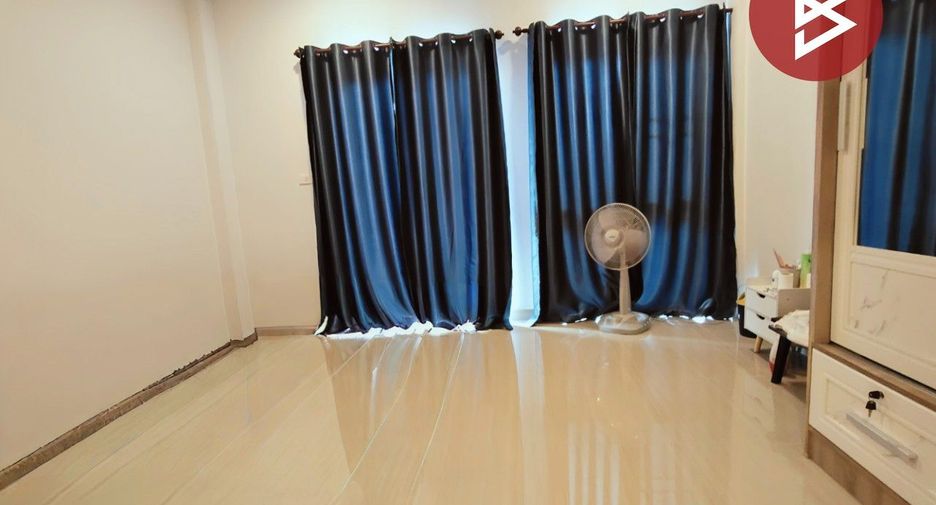 For sale studio townhouse in Nong Chok, Bangkok