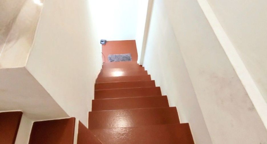 For sale studio townhouse in Nong Chok, Bangkok