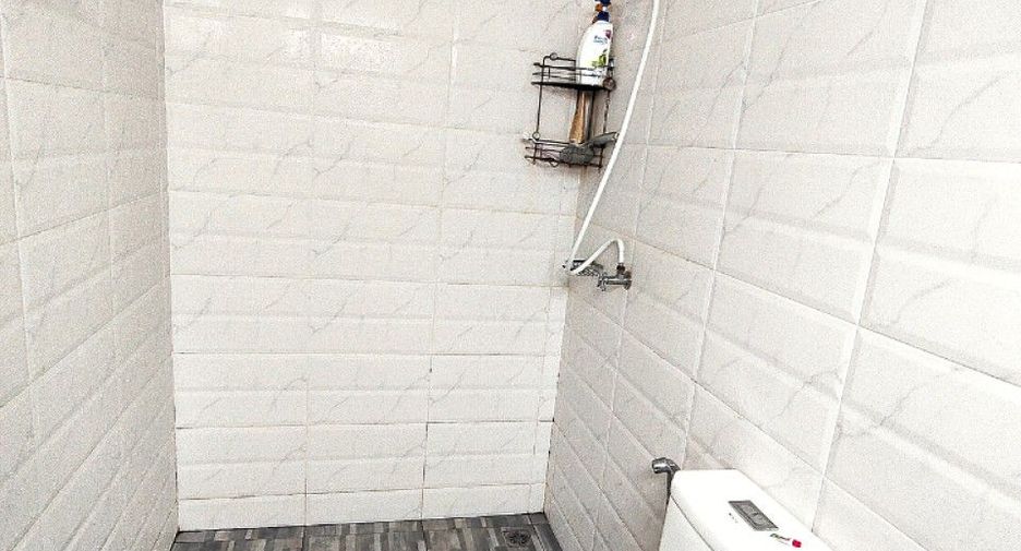 For sale studio townhouse in Nong Chok, Bangkok