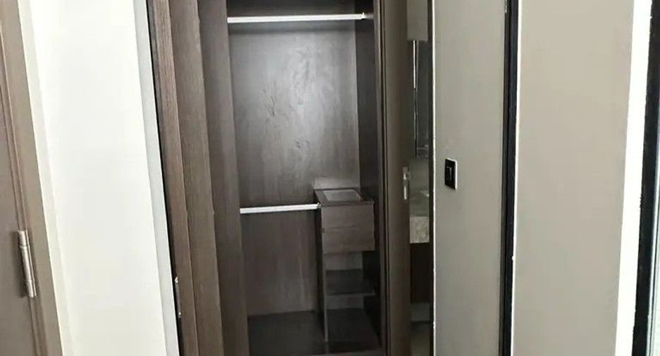Продажа 1 кровать кондо в Щаттхана, Бангкок