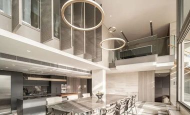 For sale 5 bedrooms condo in Watthana, Bangkok