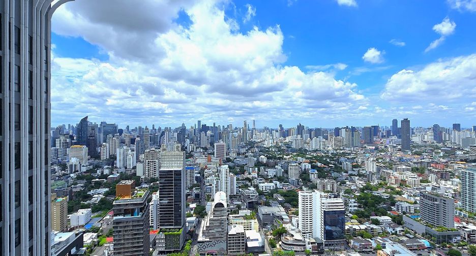 À louer et à vendre 1 chambre condo à Watthana, Bangkok