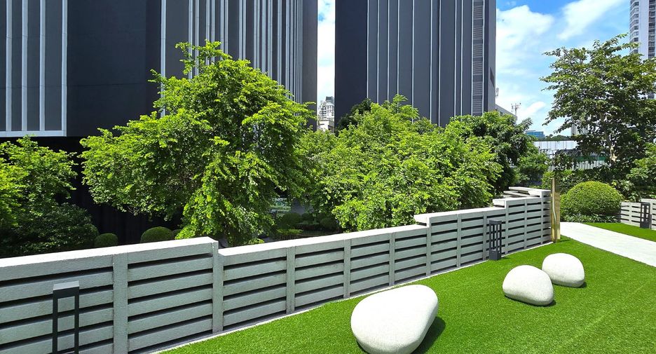 À louer et à vendre 1 chambre condo à Watthana, Bangkok