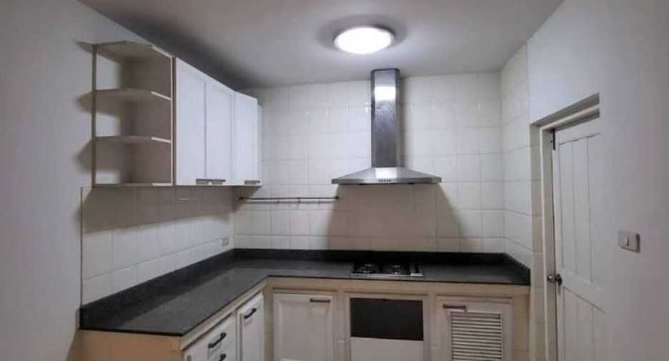 For sale 6 bedrooms house in Bang Phli, Samut Prakan