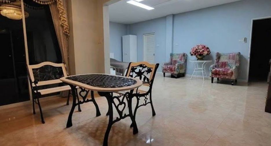 For sale 6 bedrooms house in Bang Phli, Samut Prakan