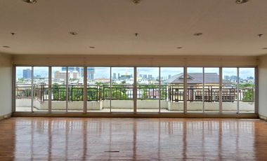 For sale 9 bedrooms condo in Dusit, Bangkok