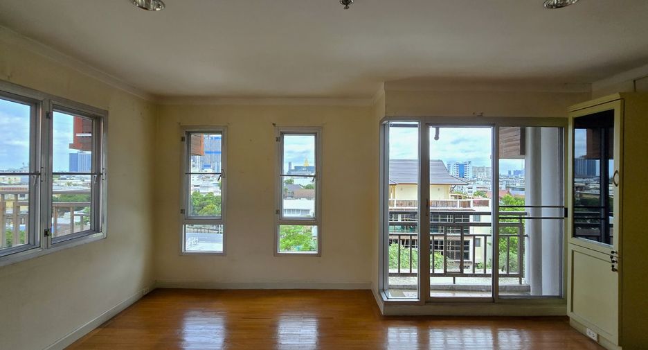 For sale 9 bedrooms condo in Dusit, Bangkok