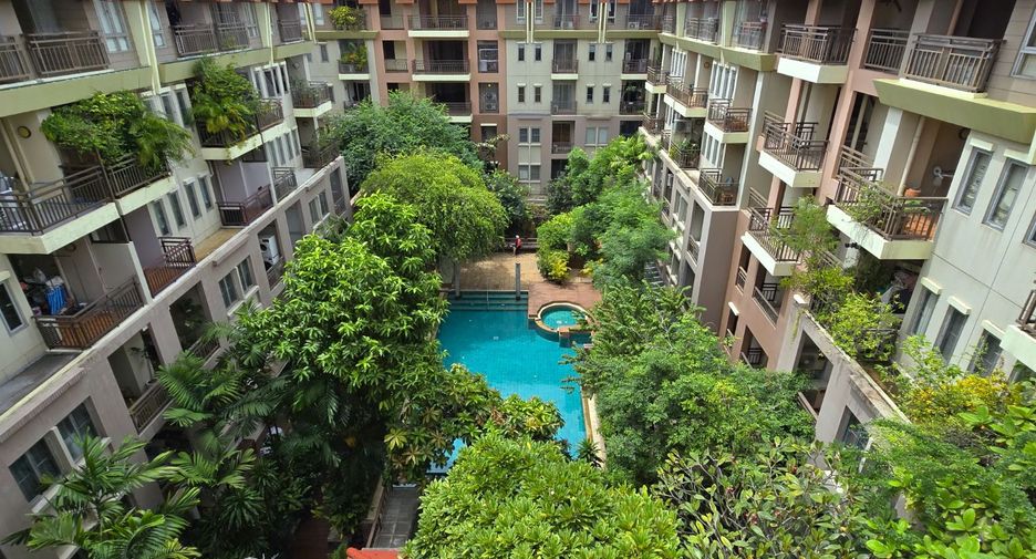 For sale 9 bedrooms condo in Dusit, Bangkok