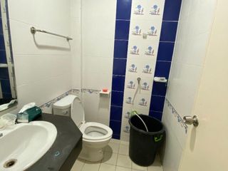 Casa adosada en venta de 3 habitaciones en Bang Sao Thong, Samut Prakan