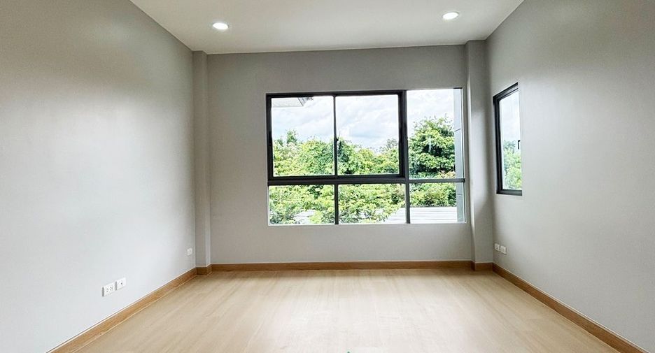 Haus zum Kauf mit 3 Zimmer in Mueang Nonthaburi, Nonthaburi