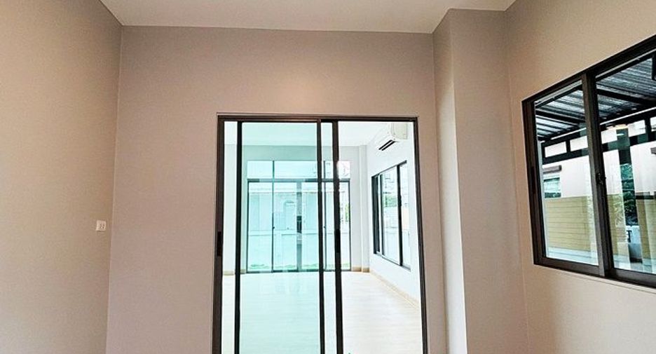 Haus zum Kauf mit 3 Zimmer in Mueang Nonthaburi, Nonthaburi