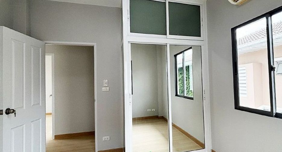 Haus zum Kauf mit 3 Zimmer in Mueang Nonthaburi, Nonthaburi
