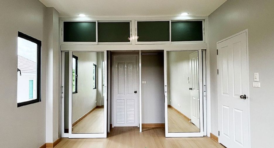 Haus zum Kauf mit 3 Zimmer in Mueang Nonthaburi, Nonthaburi