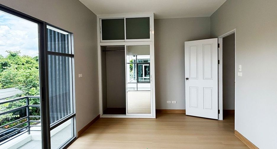 Haus zum Kauf mit 3 Zimmer in Mueang Nonthaburi, Nonthaburi