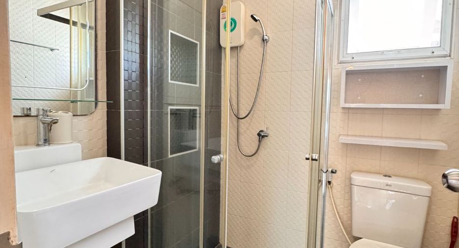 For rent 3 bedrooms house in Bang Lamung, Chonburi