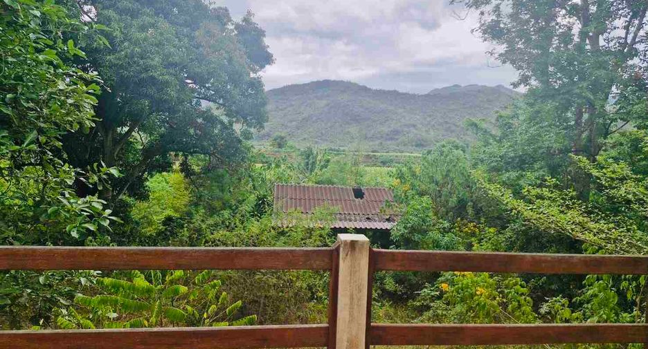 For sale 5 ベッドルーム house in Si Sawat, Kanchanaburi