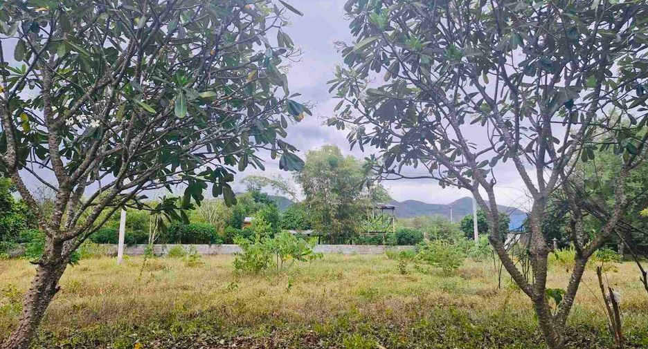 For sale 5 ベッドルーム house in Si Sawat, Kanchanaburi