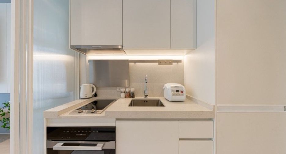 For sale 1 bed condo in Watthana, Bangkok