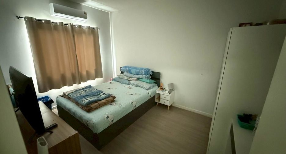 For sale 4 bedrooms townhouse in Mueang Pathum Thani, Pathum Thani