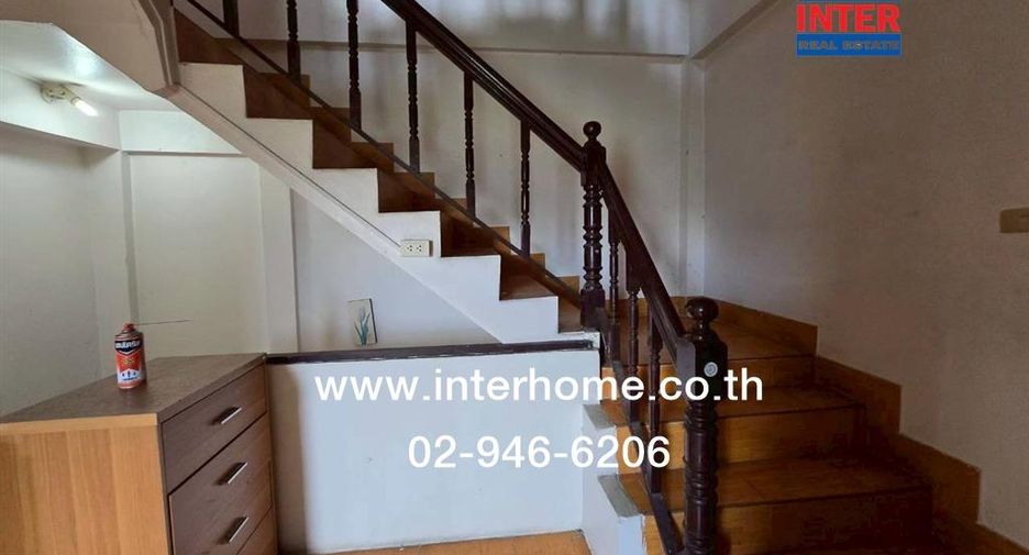 For sale 4 bedrooms townhouse in Sai Mai, Bangkok