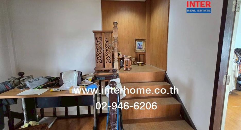 For sale 4 bedrooms townhouse in Sai Mai, Bangkok