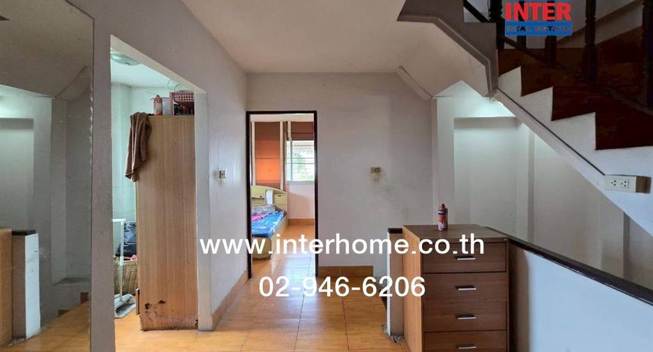 For sale 4 bedrooms townhouse in Sai Mai, Bangkok