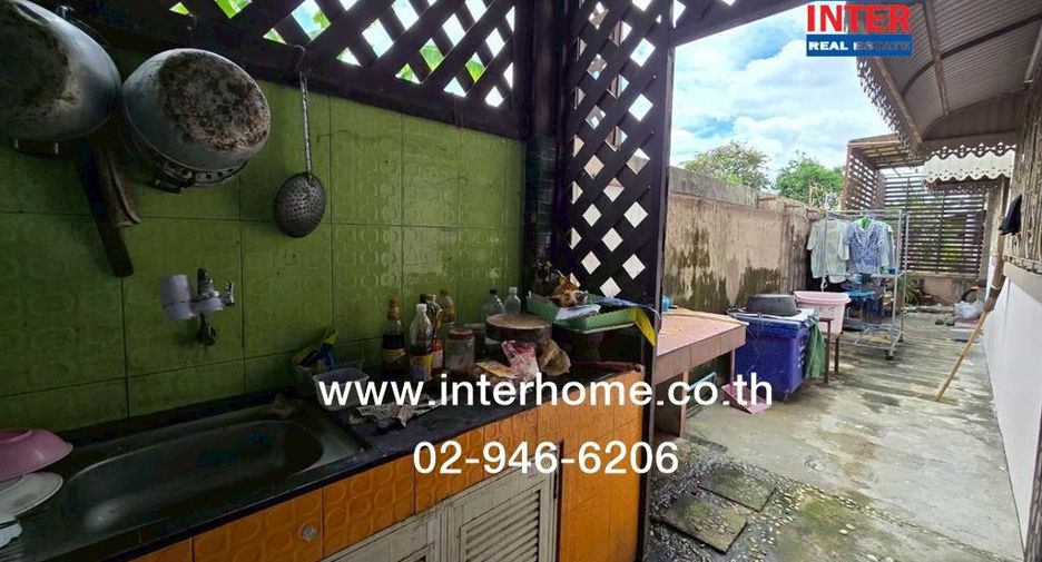 For sale 4 bedrooms townhouse in Sai Mai, Bangkok