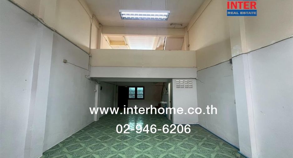 À vendre 3 chambres local commercial à Lam Luk Ka, Pathum Thani