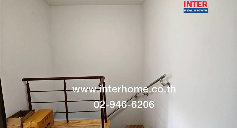For sale 3 bedrooms townhouse in Mueang Nonthaburi, Nonthaburi