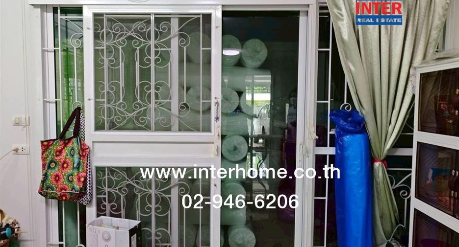 For sale 3 bedrooms townhouse in Mueang Nonthaburi, Nonthaburi