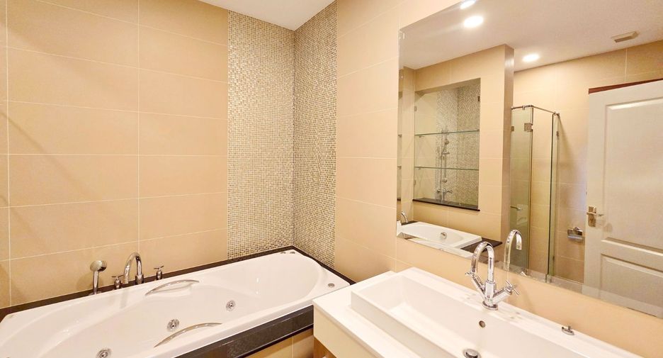 For sale 4 bedrooms house in Bang Bon, Bangkok