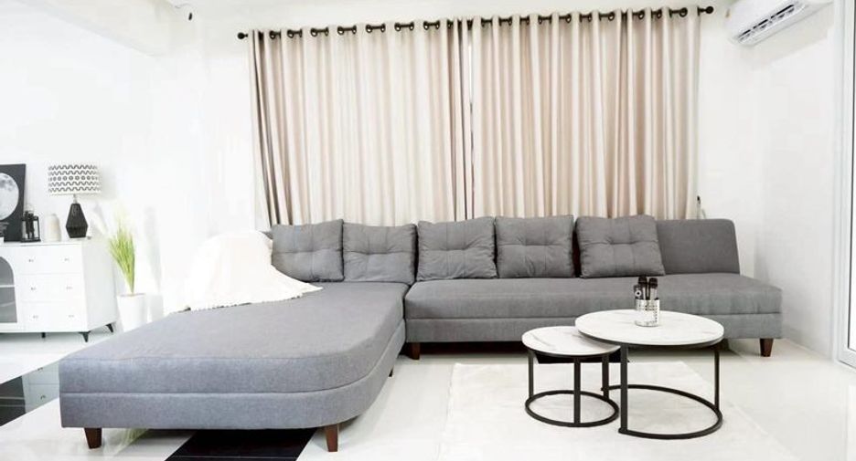 Villa en venta de 4 habitaciones en Bang Lamung, Chonburi