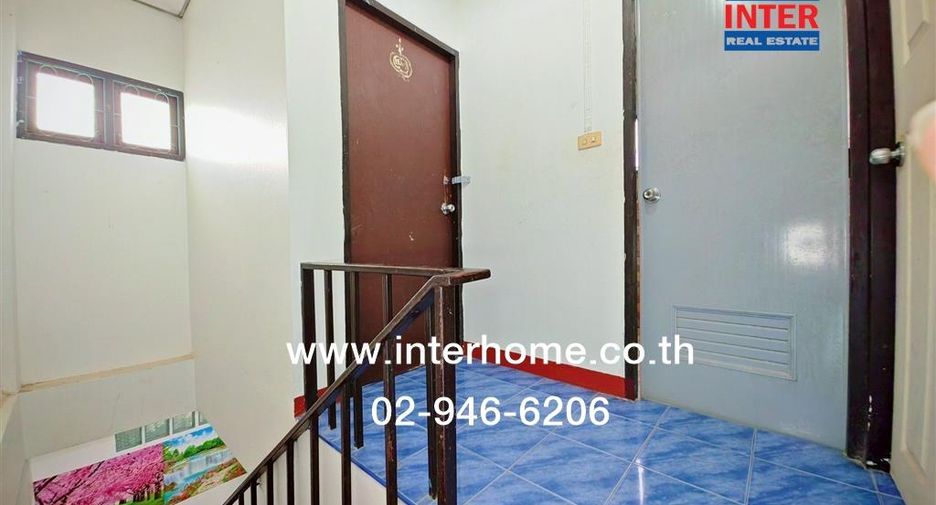 Reihenhaus zum Kauf mit 2 Zimmer in Sam Phran, Nakhon Pathom