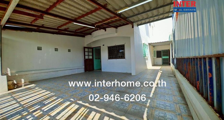 Reihenhaus zum Kauf mit 2 Zimmer in Sam Phran, Nakhon Pathom