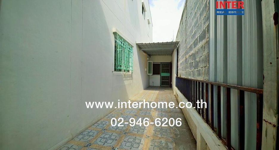 Reihenhaus zum Kauf mit 2 Zimmer in Sam Phran, Nakhon Pathom