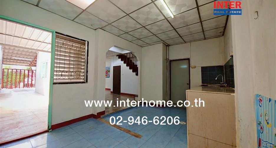 Reihenhaus zum Kauf mit 2 Zimmer in Sam Phran, Nakhon Pathom