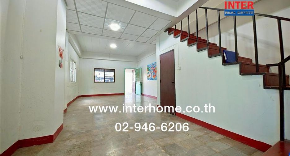 Reihenhaus zum Kauf mit 2 Zimmer in Sam Phran, Nakhon Pathom