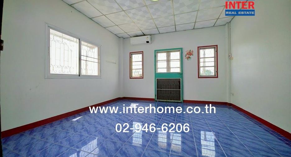 Reihenhaus zum Kauf mit 2 Zimmer in Sam Phran, Nakhon Pathom