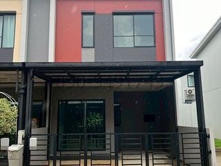 Reihenhaus zur Miete mit 2 Zimmer in Bang Khen, Bangkok