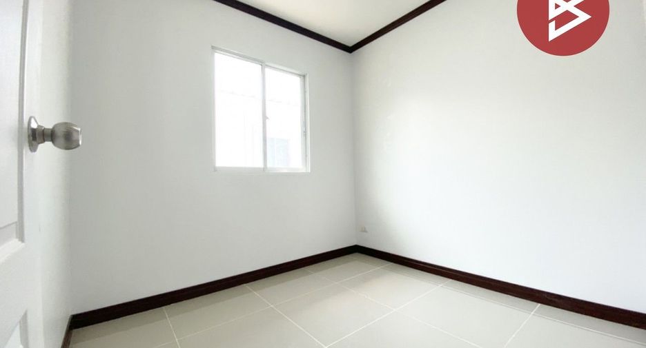 For sale studio townhouse in Mueang Chon Buri, Chonburi