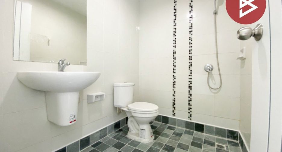 For sale studio townhouse in Mueang Chon Buri, Chonburi