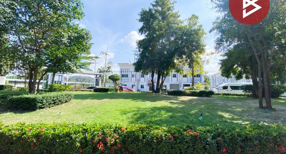 For sale studio townhouse in Mueang Chon Buri, Chonburi
