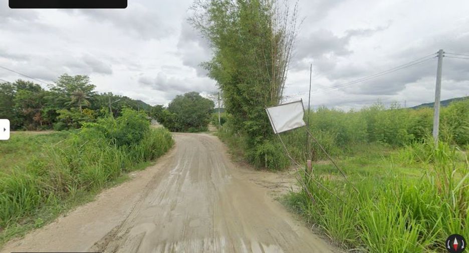 Terreno en venta en Ban Bueng, Chonburi
