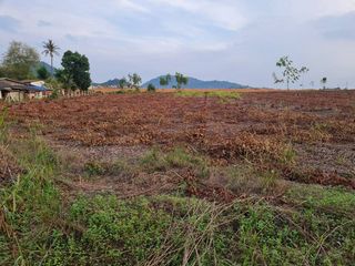 Grundstück zum Kauf in Ban Bueng, Chonburi