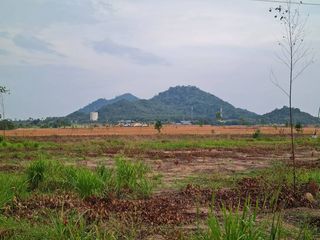 Grundstück zum Kauf in Ban Bueng, Chonburi