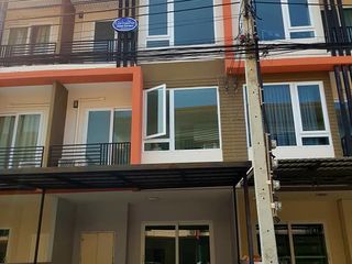 Reihenhaus zur Miete mit 3 Zimmer in Bueng Kum, Bangkok