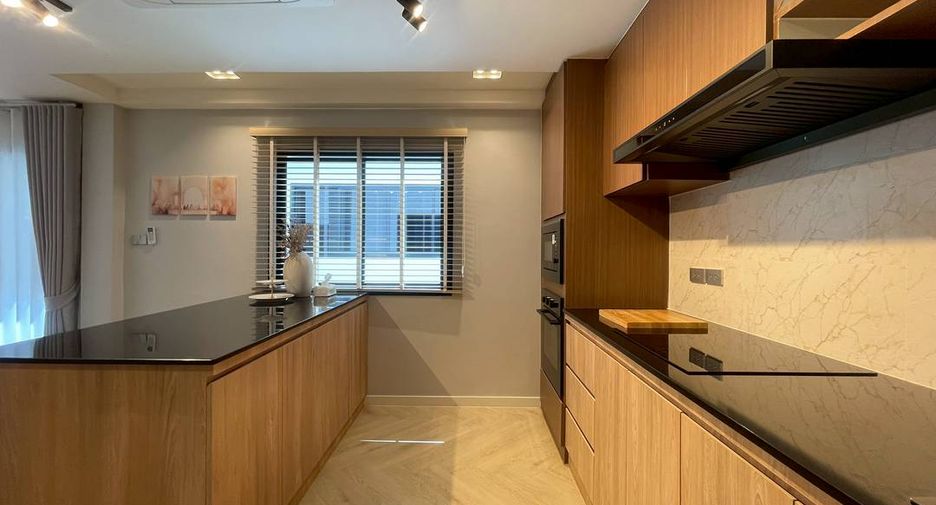 Haus zur Miete und zum Kauf mit 4 Zimmer in San Sai, Chiang Mai