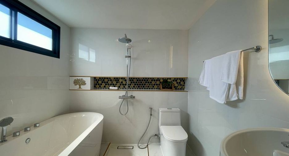 Haus zur Miete und zum Kauf mit 4 Zimmer in San Sai, Chiang Mai